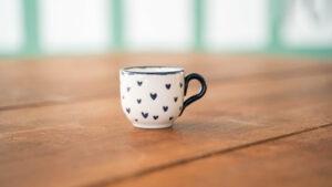 Atelier modelage et peinture sur céramique - Café Pots & Papotes