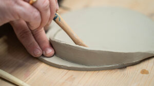 Atelier modelage et peinture sur céramique - Café Pots & Papotes